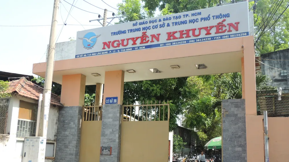 Trường THCS-THPT Nguyễn Khuyến cơ sở phường 13, quận Tân Bình (nơi em C. thiệt mạng)