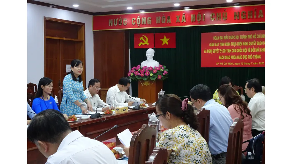 TPHCM: Giám sát công tác chuẩn bị thực hiện đổi mới chương trình và SGK mới