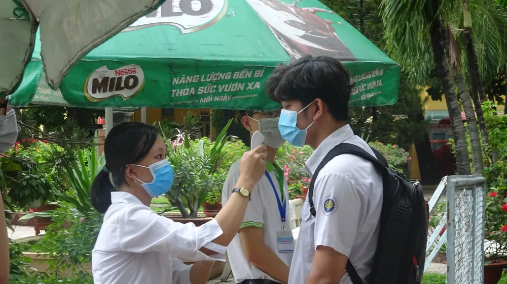 TPHCM: Phụ huynh mong lùi ngày thi tốt nghiệp THPT năm 2021