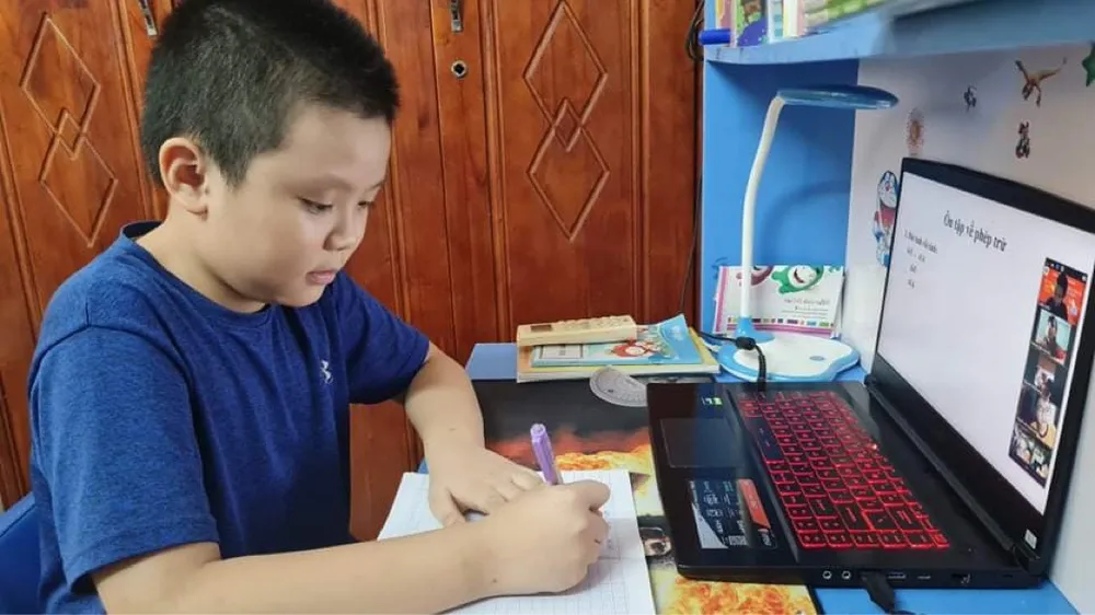 Làm sao để đảm bảo công bằng khi đánh giá kết quả học tập của học sinh theo hình thức trực tuyến?