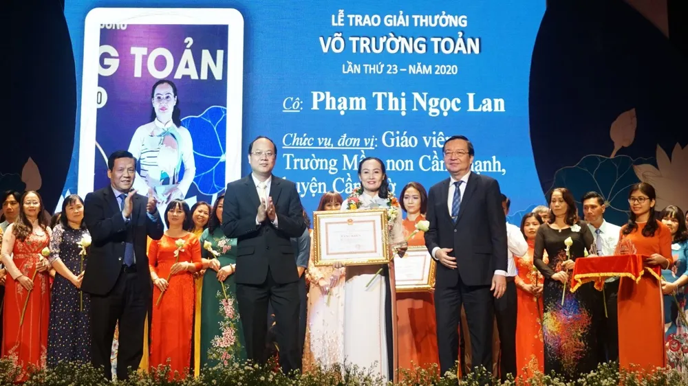 TPHCM: Sẽ trao tặng giải thưởng Võ Trường Toản cho 50 cán bộ quản lý, giáo viên tiêu biểu