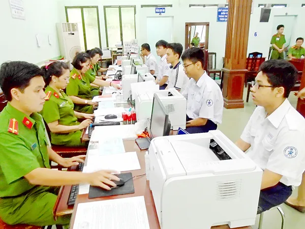 TPHCM: Trường học rà soát cấp căn cước công dân cho học sinh lớp 9 và 12