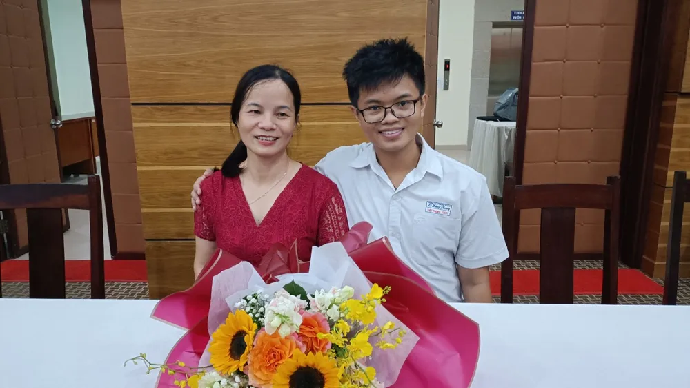 TPHCM: Thưởng nóng 150 triệu đồng cho học sinh đạt Huy chương Vàng Olympic quốc tế