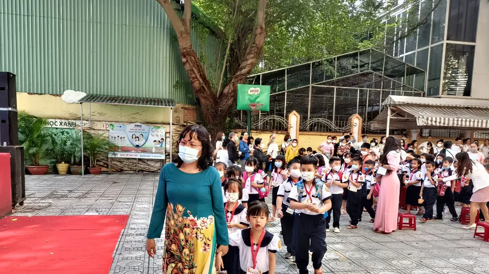 TPHCM: 7.000 học sinh chưa có sách giáo khoa 