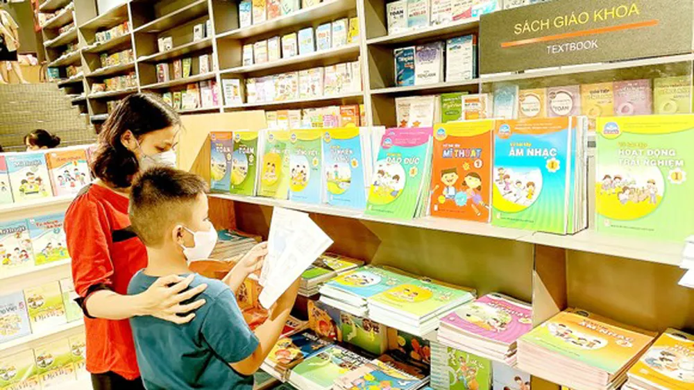 TPHCM: Gấp rút cung ứng SGK cho học sinh trước ngày 16-9