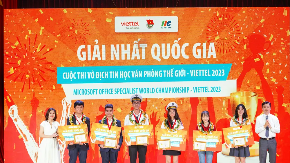 Trao giải 9 nhà vô địch cuộc thi Vô địch tin học văn phòng và Thiết kế đồ họa thế giới