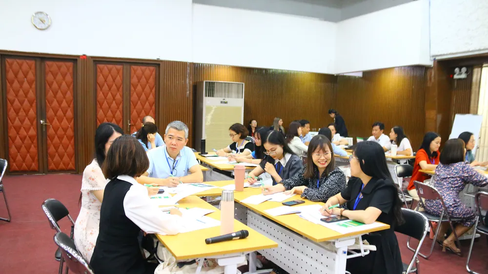 Giảng viên cốt cán của các trường đại học, cao đẳng tham gia hội thảo tập huấn sau lễ phát động
