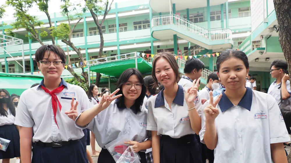 Học sinh tham gia kỳ thi tuyển sinh lớp 10 năm học 2023-2024 tại TPHCM