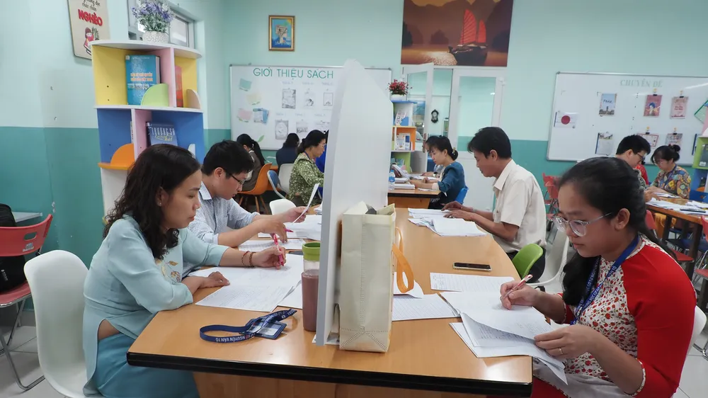 Giáo viên Trường THCS Nguyễn Văn Tố (quận 10) trong một hoạt động chuyên môn trong năm học 2024-2025