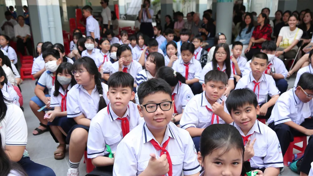 Học sinh Trường THCS Nguyễn Du (phường Bến Thành) trong ngày khai giảng năm học 2025-2026
