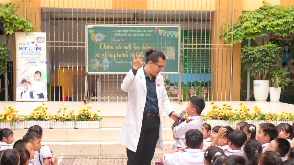 Học sinh Trường Tiểu học Đặng Thùy Trâm tham gia hoạt động truyền thông về sức khỏe học đường, năm học 2025-2026