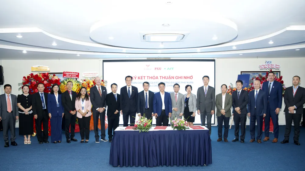Lễ ký kết Biên bản Ghi nhớ hợp tác giữa Tập đoàn Giáo dục EQuest, Trường Đại học Phú Xuân và Viện Công nghệ Châu Á