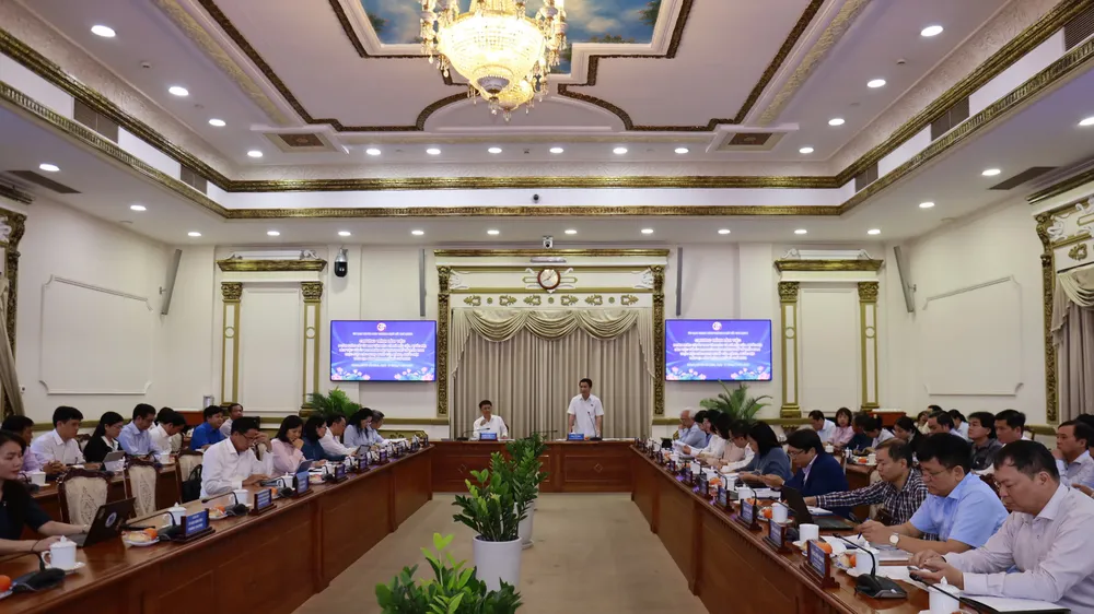 Đoàn khảo sát của Ủy ban Văn hóa và xã hội của Quốc hội làm việc với UBND TPHCM về Đề án "Đưa tiếng Anh thành ngôn ngữ thứ hai trong trường học giai đoạn 2025-2035, tầm nhìn đến năm 2045"