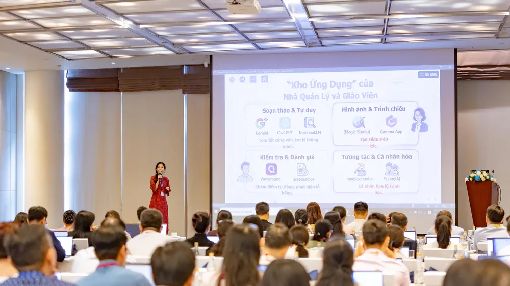 Trung tâm Ngoại ngữ - Tin học TPHCM tập huấn về ứng dụng AI cho cán bộ quản lý, giáo viên các trường học 