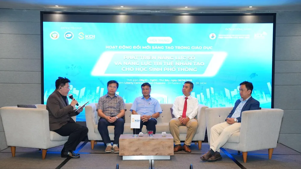 Các chuyên gia trao đổi về lộ trình triển khai giáo dục AI trong nhà trường