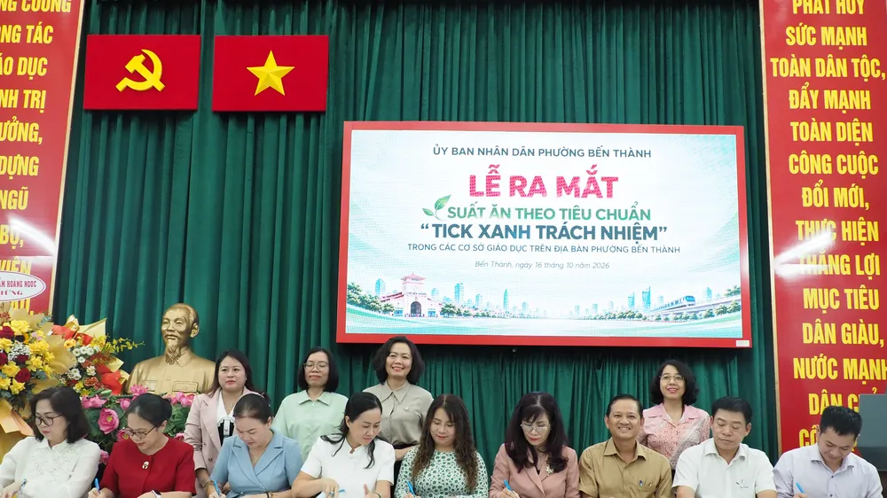 9 trường học trên địa bàn phường Bến Thành ký kết tham gia mô hình "Tick xanh trách nhiệm"