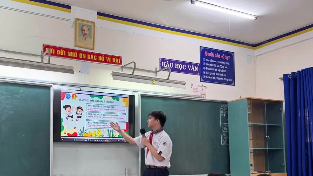 Học sinh Trường THCS Nguyễn Trãi (phường Bình Hưng Hòa) tham gia phong trào “Nói lời hay - Làm việc tốt”