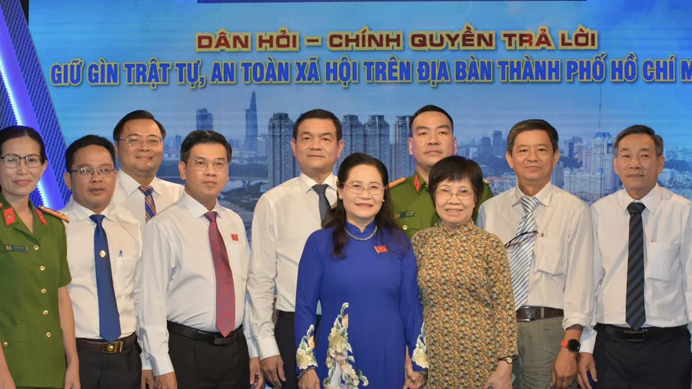 Các đại biểu tham dự chương trình. Ảnh: CAO THĂNG 