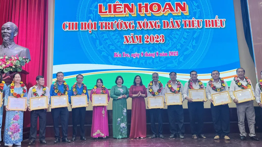 27 Chi hội trưởng nông dân xuất sắc được tuyên dương