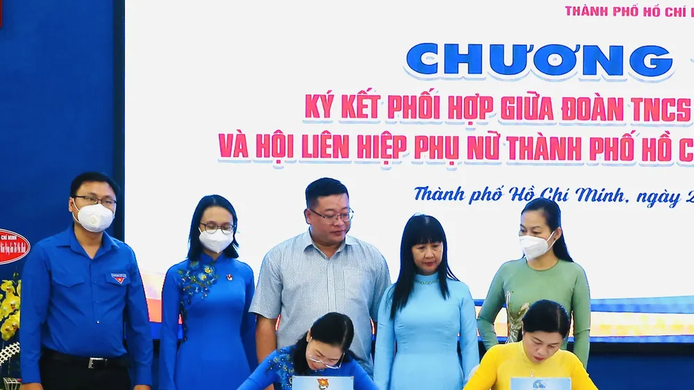 Thành đoàn TPHCM và Hội LHPN TPHCM ký kết phối hợp chiều 22-3
