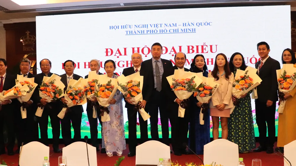 Ban Chấp hành Hội Hữu nghị Việt Nam - Hàn Quốc TPHCM nhiệm kỳ mới ra mắt đại hội