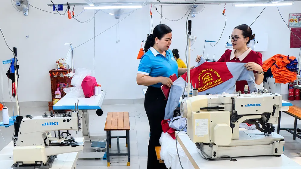 Trao sinh kế, tiếp sức phụ nữ vươn lên