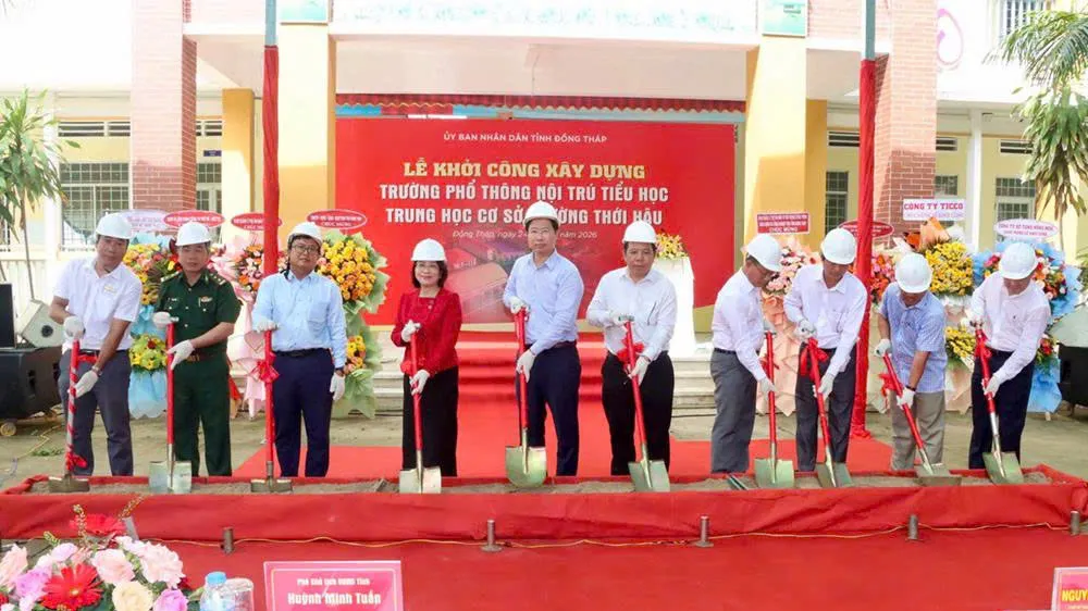 “Cột mốc mềm” nơi vùng biên...