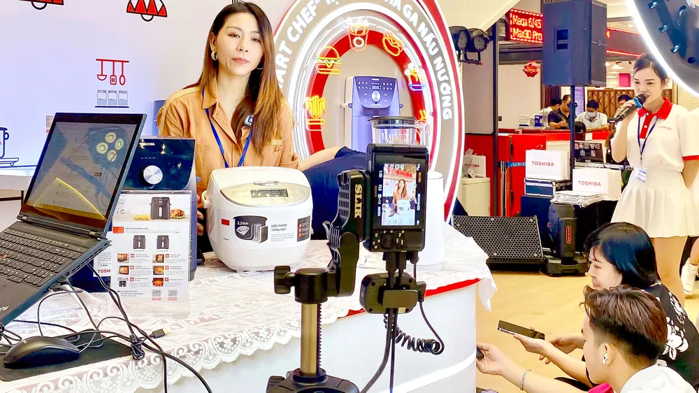 Nguy cơ lệ thuộc nền tảng số xuyên biên giới