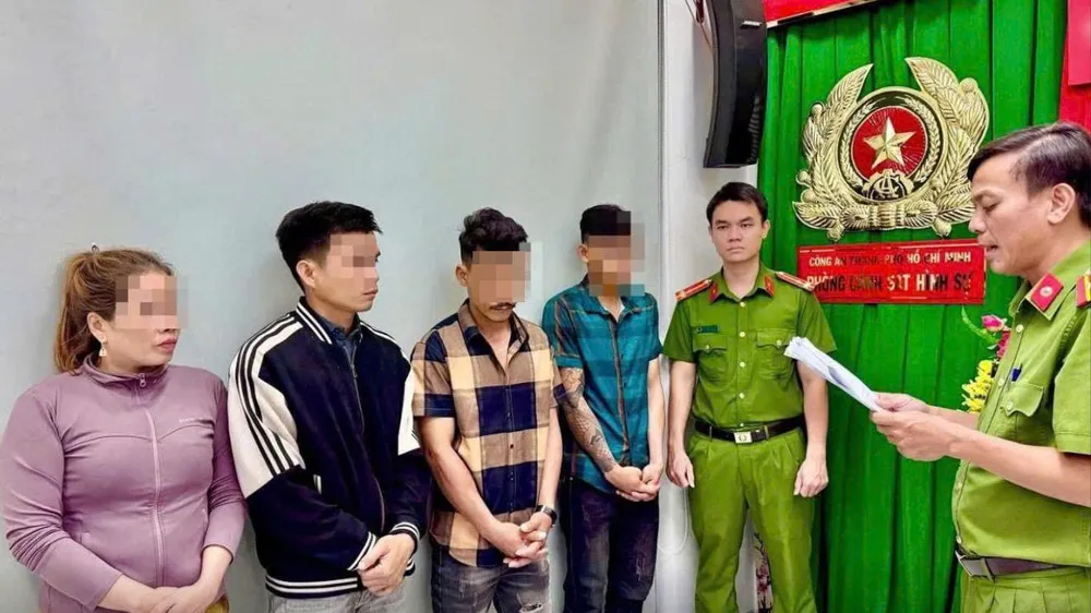 Các đối tượng tại cơ quan công an