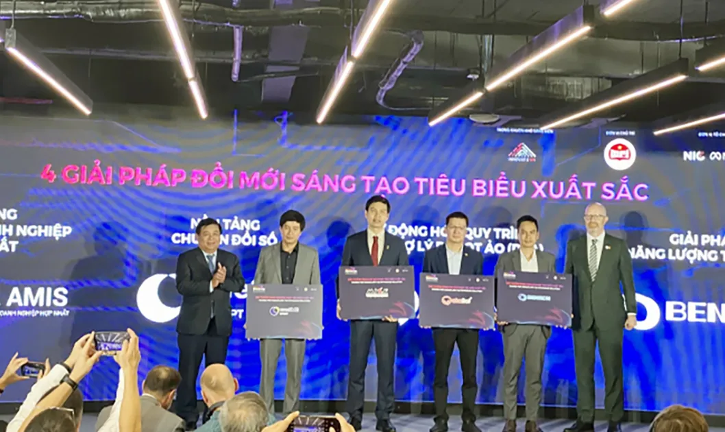 vnpt-hkd-v-onesme-c-vinh-danh-l-gi-i-ph-p-i-m-i-s-ng-t-o-vi-t