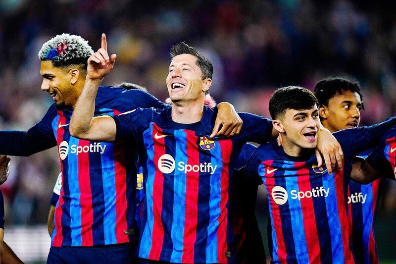 UEFA không tìm thấy bằng chứng Barca hối lộ trọng tài | CHUYÊN TRANG THỂ  THAO