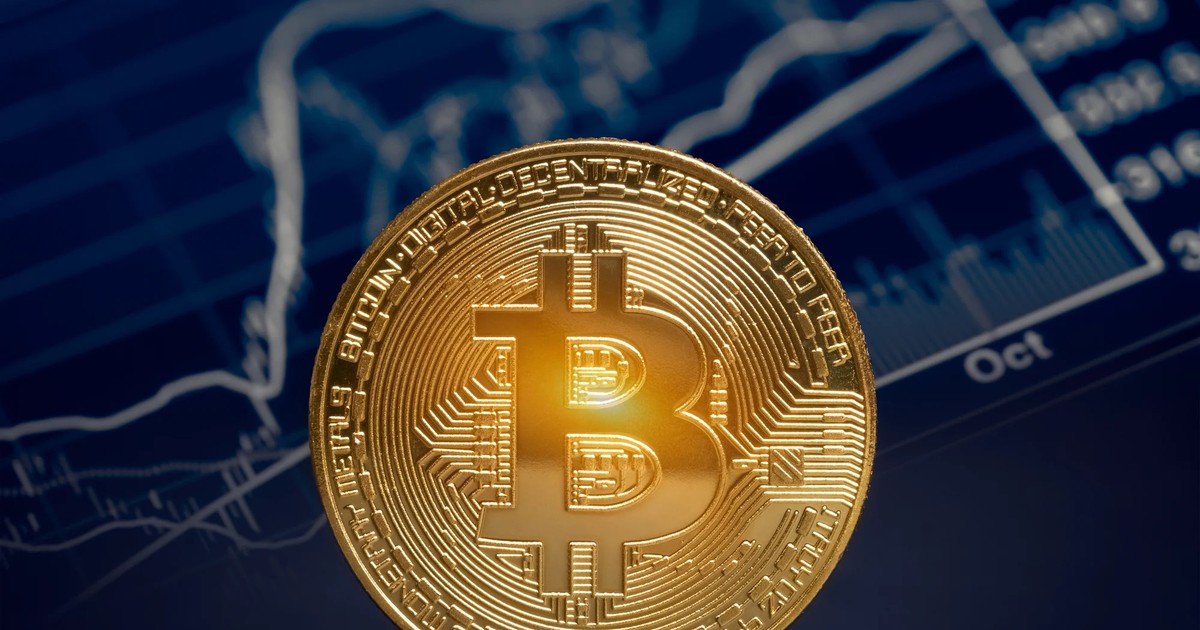 Ethereum hay Bitcoin: Mua đồng coin nào tốt hơn cho danh mục đầu tư trong thời điểm này?