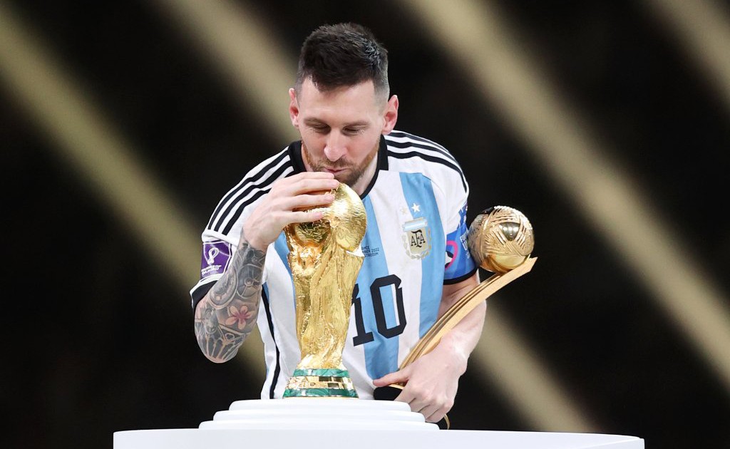 Lionel Messi - Siêu cầu thủ “đá bóng ra vàng” | Báo Sài Gòn Đầu Tư Tài Chính