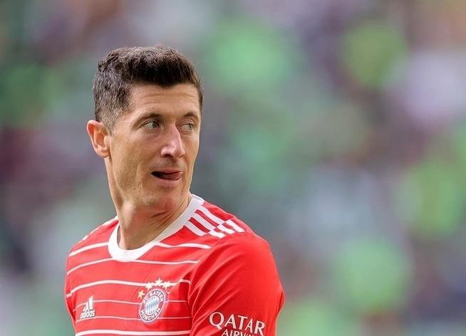 Wallpaper ID 420698  Sports Robert Lewandowski Phone Wallpaper Soccer  Polish 828x1792 free download