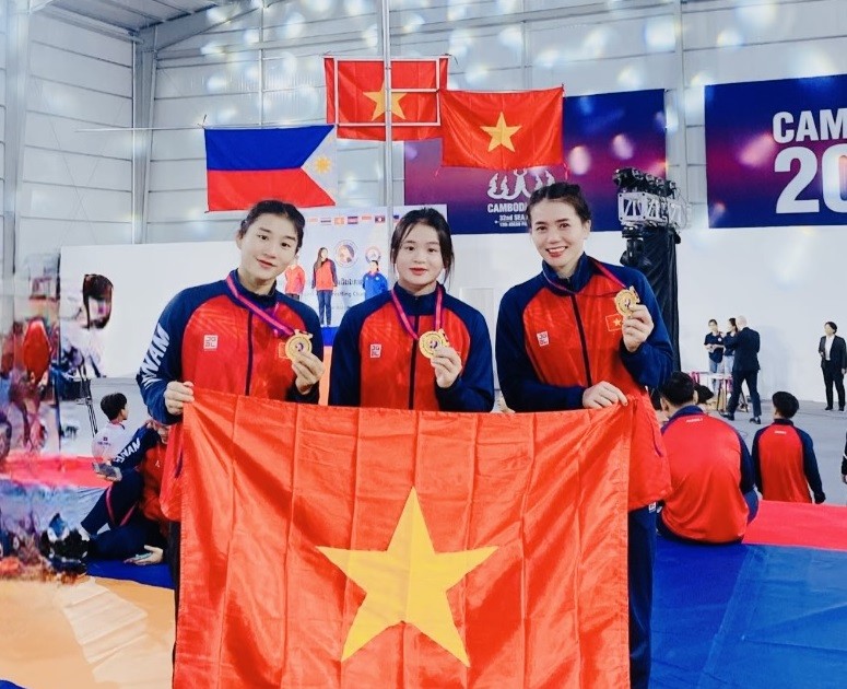 Việt Nam tỏa sáng ở Giải vô địch vật Đông Nam Á 2023 với 26 HCV