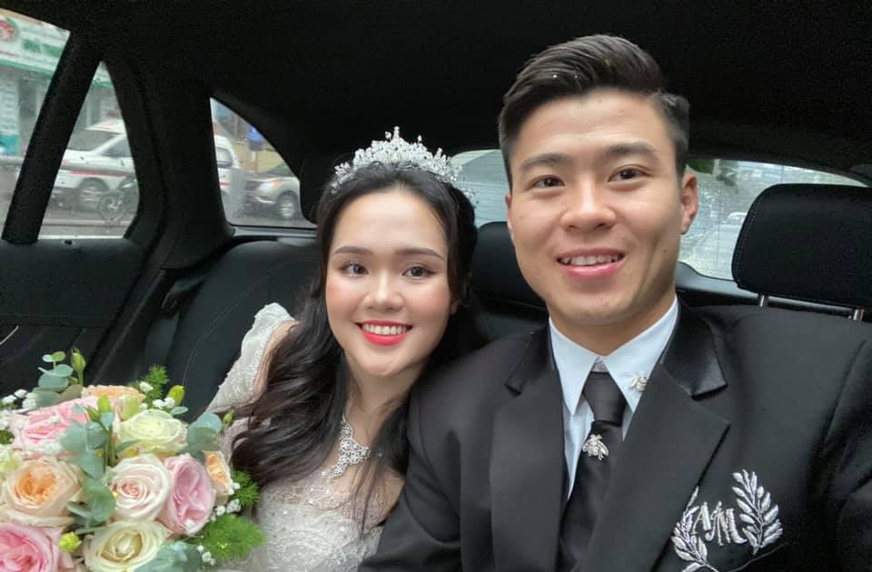 Dàn tuyển thủ Việt Nam ‘trẩy hội’ đi ăn cưới Duy Mạnh