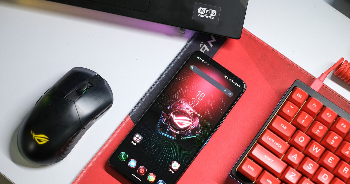 ASUS ROG Phone 5s có mức giá từ 20,99 triệu đồng tại Việt Nam