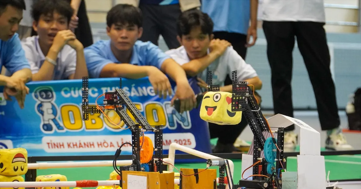 Thú vị cuộc thi sáng tạo Robocon tỉnh Khánh Hòa | BÁO SÀI GÒN GIẢI PHÓNG