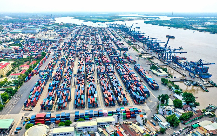 Việt Nam thiết lập kỷ lục mới về du khách quốc tế, vượt qua mức trước đại dịch 2019