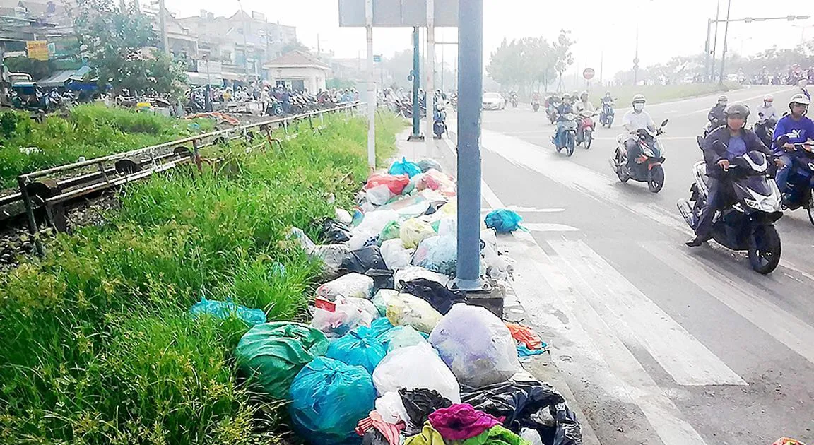 Cần thắt chặt công tác xử lý hành vi xả rác nơi công cộng | BÁO SÀI GÒN ...