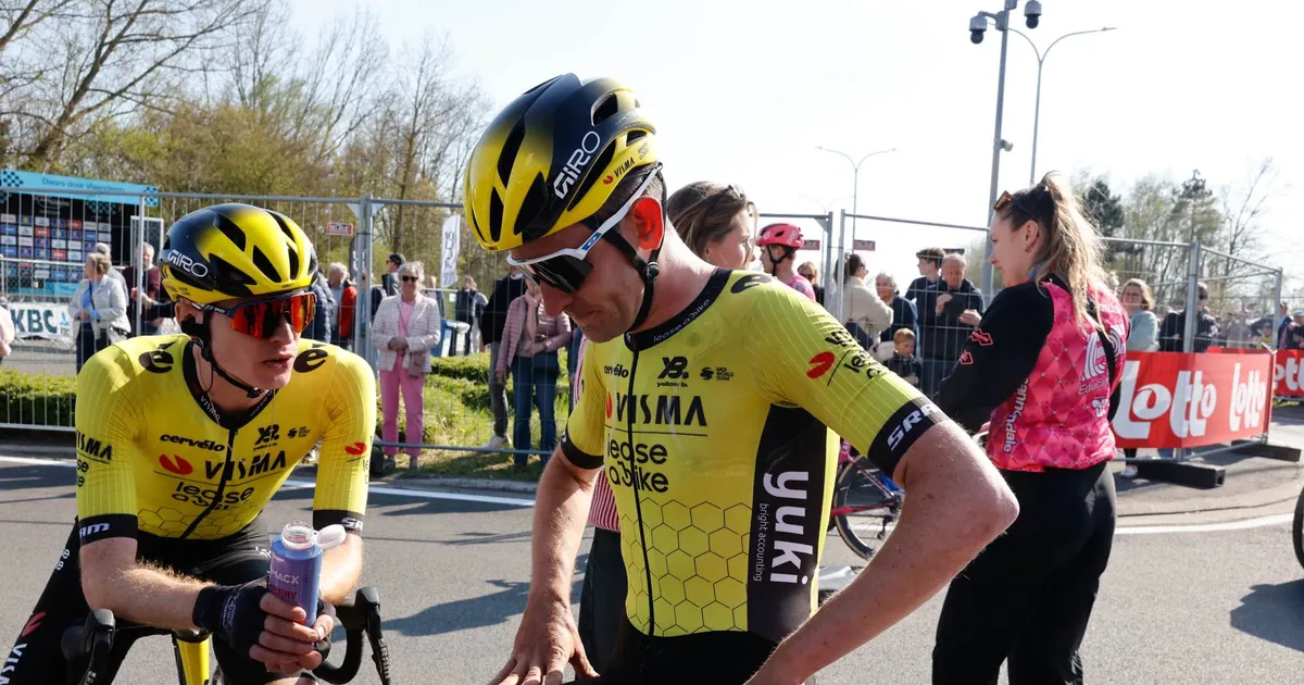 Wout van Aert thừa nhận ích kỷ sau thất bại cay đắng tại Dwars door  Vlaanderen | CHUYÊN TRANG THỂ THAO
