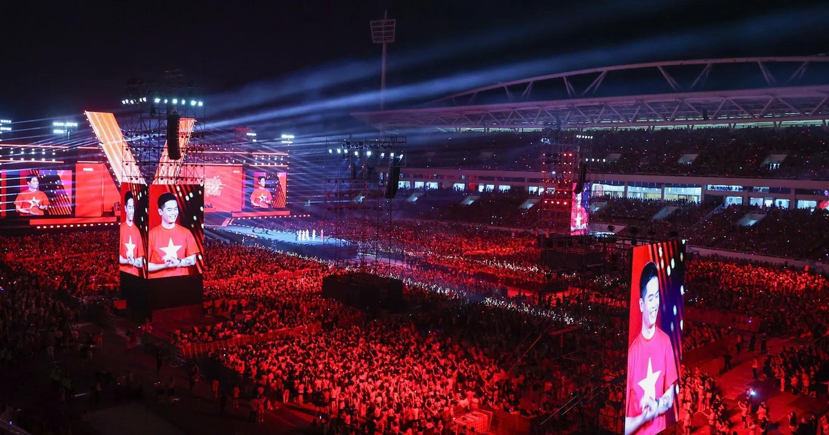 Special art program marking August Revolution, National Day presented ...