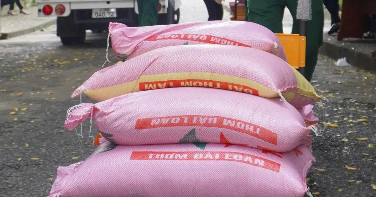 Khánh Hòa: Xã Diên Thọ báo cáo vụ “lùm xùm” gạo cứu trợ - BÁO SÀI GÒN GIẢI PHÓNG