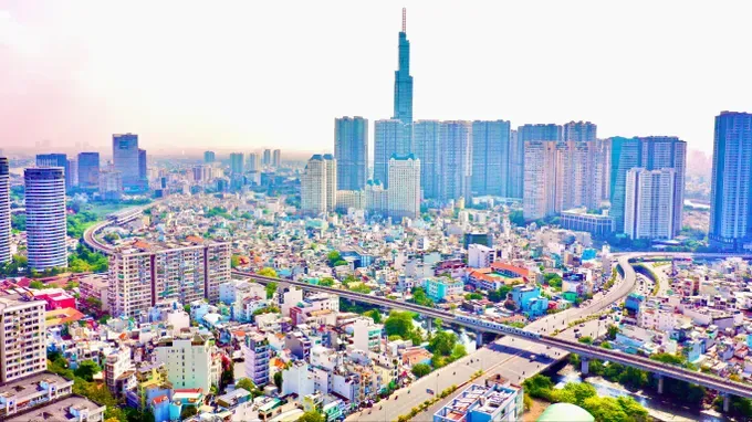 Government set target for HCMC to achieve GRDP growth of 10.2 percent in 2026