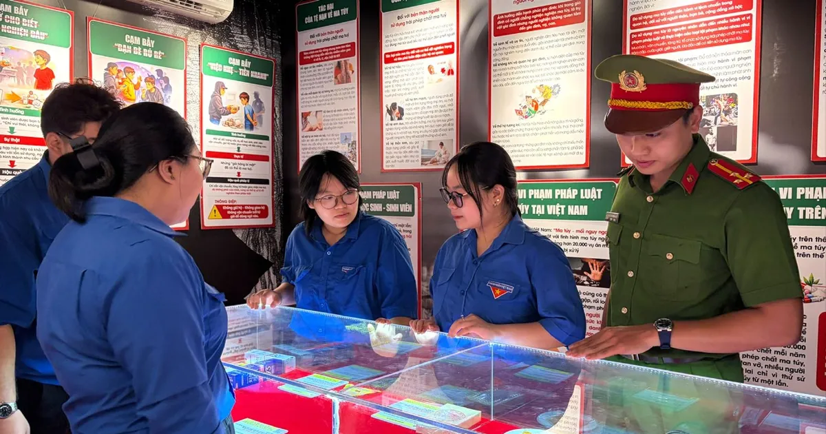 “Phủ xanh” địa bàn, chung tay đẩy lùi tội phạm ma túy