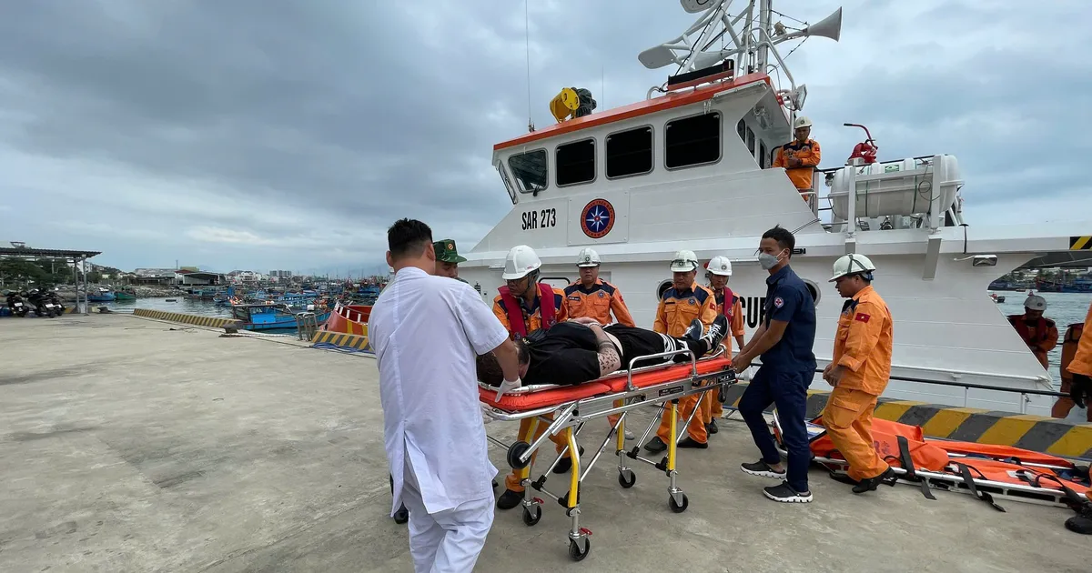 Cứu nạn thuyền viên tàu nước ngoài trên vùng biển Khánh Hòa - BÁO SÀI GÒN GIẢI PHÓNG