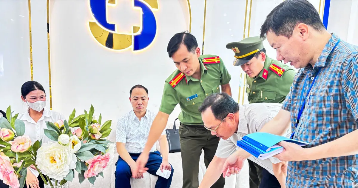 "Chuyên gia" học hết lớp 9, là shipper vẫn tiêm trị sẹo, cắt tạo hình thẩm mỹ 관련 이미지