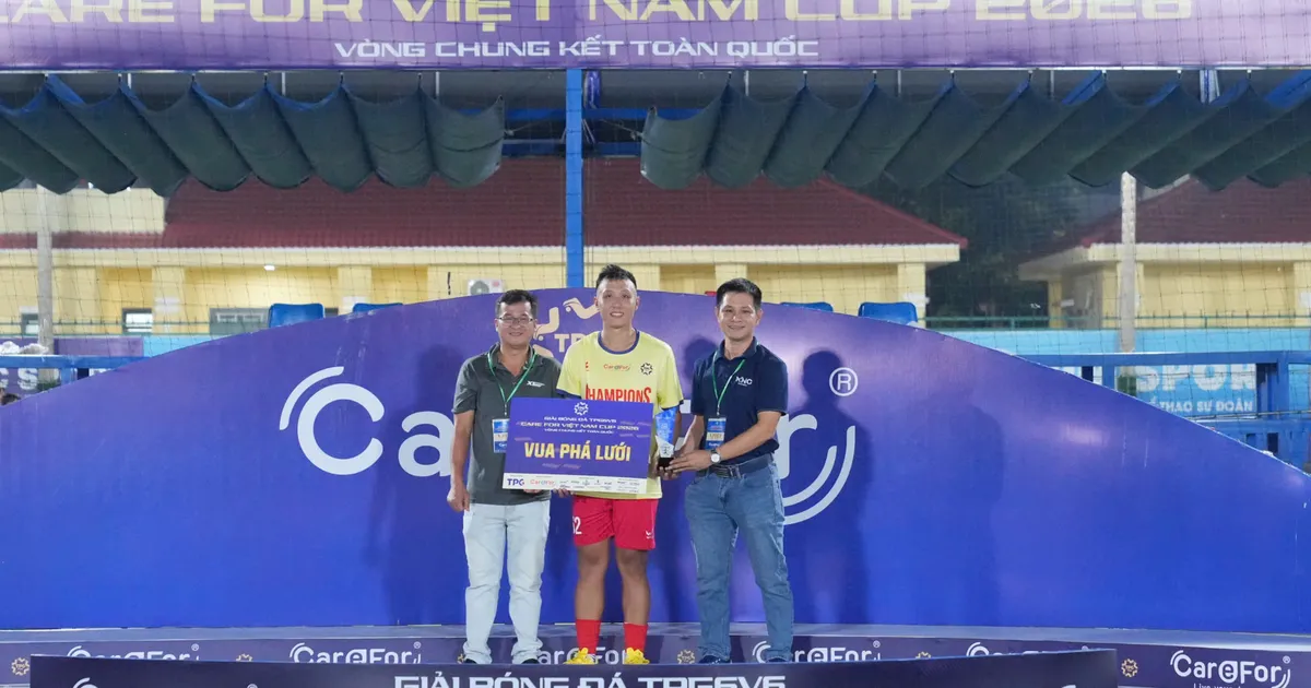 Quả bóng Vàng futsal Nguyễn Minh Trí giúp Thảo Vy Organic đăng quang