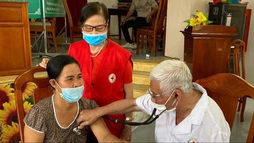 Lửa yêu thương giữ ấm nếp nhà