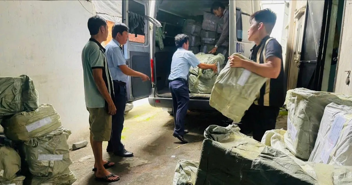 Phát hiện lô hàng nghi giả mạo nhãn hiệu trị giá hàng tỷ đồng